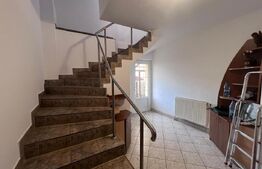 Casa de inchiriat, 7 camere, 230 mp + 415 mp teren, garaj - Gruia