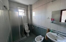 Casa de inchiriat, 7 camere, 230 mp + 415 mp teren, garaj - Gruia