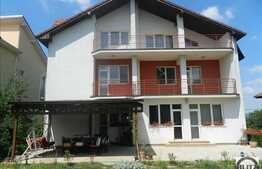 Casa individuala 525 mp utili, 900 mp teren, mobilata utilata zona Hotel Athos