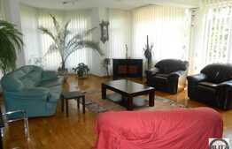 Casa individuala 525 mp utili, 900 mp teren, mobilata utilata zona Hotel Athos