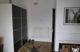 Casa individuala de LUX  280 mp utili, teren 400 mp, zona linistita de case