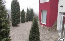 Casa individuala de LUX  280 mp utili, teren 400 mp, zona linistita de case