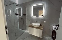 Apartament cu 2 camere, 75 mp, parcare, zona Porii