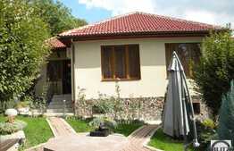 Casa de lux de vanzare, 250 mp utili cu teren 1200 mp!