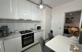 Apartament modern, cu 3 camere, decomandate, parcare, balcon, Sub Cetate
