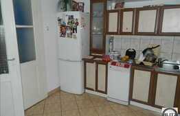 Casa 170 mp, cu teren de 158 mp si front de 12 ml, zona Sala Sporturilor!