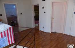 Casa individuala, 200 mp, teren 950 mp, piscina. Locatie linistita!