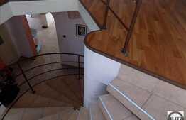 Casa individuala, 200 mp, teren 950 mp, piscina. Locatie linistita!