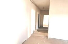 Apartament cu 4 camere, semifinisat, 79 mp utili, 2 bai, parcare, zona Somesului