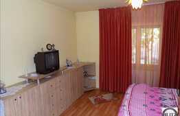 2 Case individuale in curte comuna, zona semicentrala, teren de 750 mp