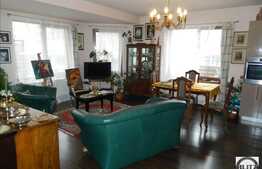 Casa de vanzare 5 camere, 200 mp, teren 350 mp, imobil nou, zona linistita!