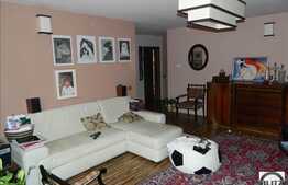 Casa de vanzare 5 camere, 200 mp, teren 350 mp, imobil nou, zona linistita!