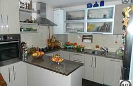 Casa de vanzare 5 camere, 200 mp, teren 350 mp, imobil nou, zona linistita!