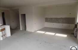 Casa individuala 207 mp, 476 mp teren, in zona linistita de case!