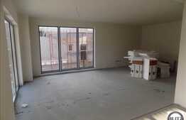 Casa individuala 207 mp, 476 mp teren, in zona linistita de case!