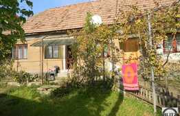 Casa cu 3 camere, 113 mp utli, 250 mp teren, zona linistita