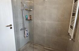 Apartament lux, 3 camere, 71 mp, parcare, etaj intermediar, zona Vivo