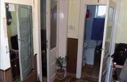 Casa cuplata, 70 mp, 150 mp teren, zona de case!