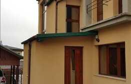 Casa individuala, 300 mp, teren 500 mp, zona linistita de case