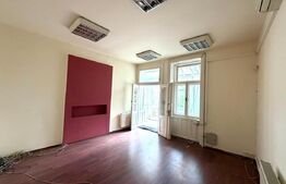 Casa in cetrul orasului pentru muncitori, zona Memorandumului 