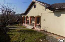 Casa 180 mp utili, 650 mp teren, front la 2 strazi, gradina amenajata!