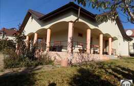 Casa 180 mp utili, 650 mp teren, front la 2 strazi, gradina amenajata!