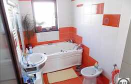 Casa 180 mp utili, 650 mp teren, front la 2 strazi, gradina amenajata!