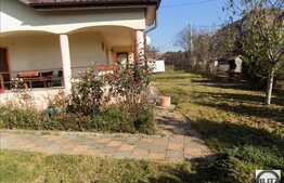 Casa 180 mp utili, 650 mp teren, front la 2 strazi, gradina amenajata!