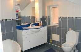 Casa 8 camere, 600 mp utili, 1200 mp teren, zona de case!