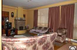 Casa 8 camere, 600 mp utili, 1200 mp teren, zona de case!