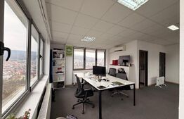 Birou 70 mp, open space, terasă 20 mp, parcare, zona Frunzișului