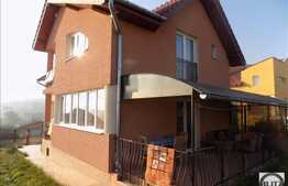 Casa 185 mp utili, 500 mp teren, c-tie noua pe 2 nivele, garaj subteran!