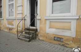 Casa individuala, 80 mp, parcare, zona centrala