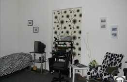 Casa individuala, 80 mp, parcare, zona centrala