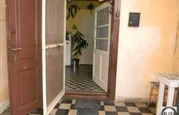 Casa individuala, 80 mp, parcare, zona centrala