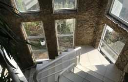 Casa 8 camere, 260 mp, teren 400 mp, zona cartierului Dambul Rotund!