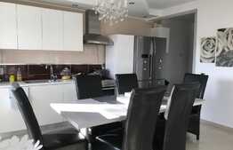 Casa 8 camere, 260 mp, teren 400 mp, zona cartierului Dambul Rotund!