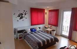 Casa 8 camere, 260 mp, teren 400 mp, zona cartierului Dambul Rotund!