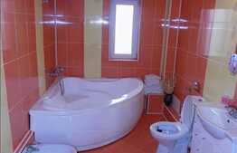 Casa 8 camere, 260 mp, teren 400 mp, zona cartierului Dambul Rotund!