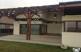 Casa individuala cu 5 camere, 205 mp, teren 700 mp, mobilata, Exterior Sud!