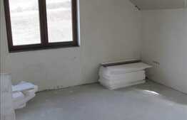 De vanzare casa insiruita, semifinisata, 180 mp, teren 150 mp, zona Campului!