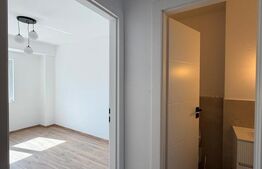 Apartament/ birou cu 3 camere, decomandat, nemobilat, Dorobantilor 