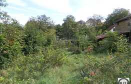 Casa demolabila, 40 mp utili, suprafata teren 400 mp, zona linistita de case