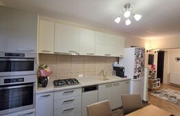 Apartament 3 camere, decomandat, balcon, parcare, zona Calvaria Mănăștur