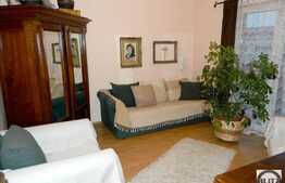 Casa cu 4 camere, 160 mp, teren 260 mp, 3 balcoane, zona rezidentiala de case!