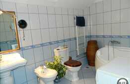 Casa cu 4 camere, 160 mp, teren 260 mp, 3 balcoane, zona rezidentiala de case!