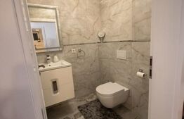 Apartament de Lux | 3 camere | 2 Bai | 80mp, parcare -  Zona Vivo 