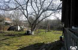 Vanzare casa renovabila, 130 mp utili, cu teren 1000 mp, front de 35 ml