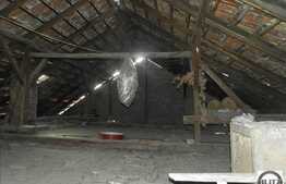 Vanzare casa renovabila, 130 mp utili, cu teren 1000 mp, front de 35 ml