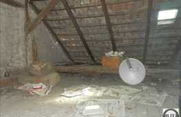 Vanzare casa renovabila, 130 mp utili, cu teren 1000 mp, front de 35 ml